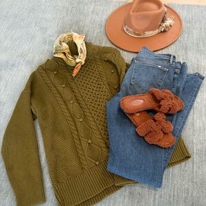 SWEATER: WINTER EDIT Olive Green Cable Knit JCrew Sweater